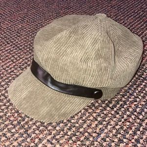 Green paper boy/conductor hat